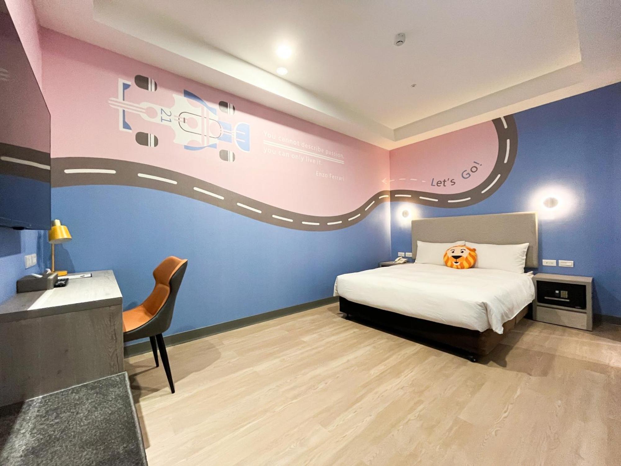 Holiday Garden Hotel Skm Park Kaohsiung Exterior foto